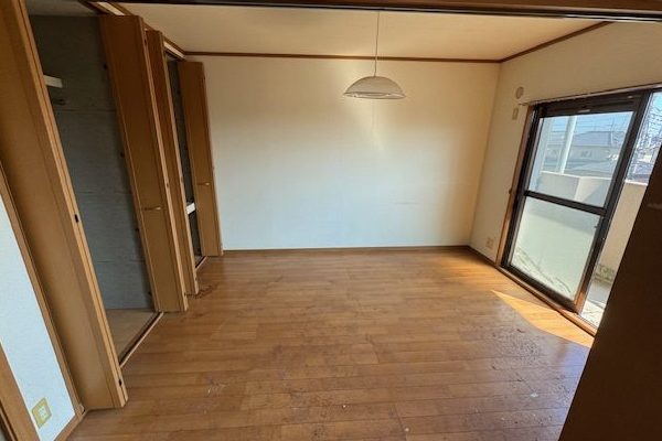 散らかったゴミ屋敷の原状回復後のイメージ