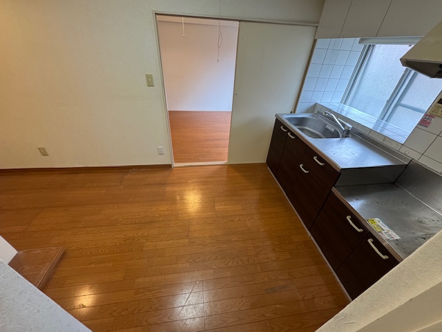 神奈川県横浜市中区 引越し前の状態になった台所