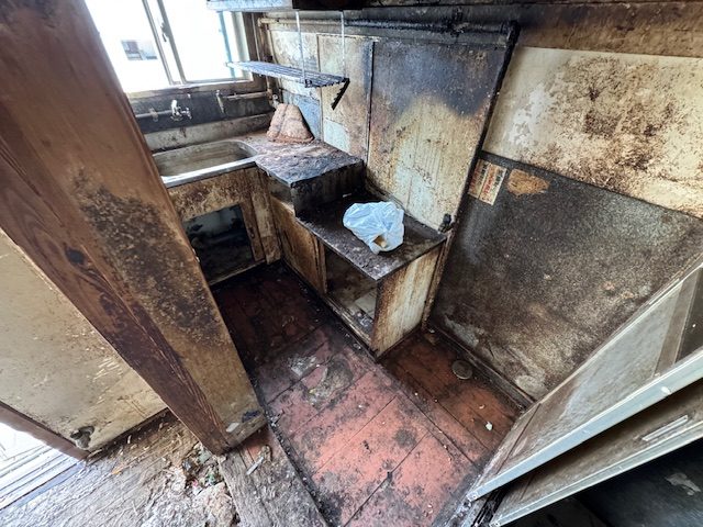 神奈川県横浜市保土ヶ谷区 ゴミが片付けられた台所